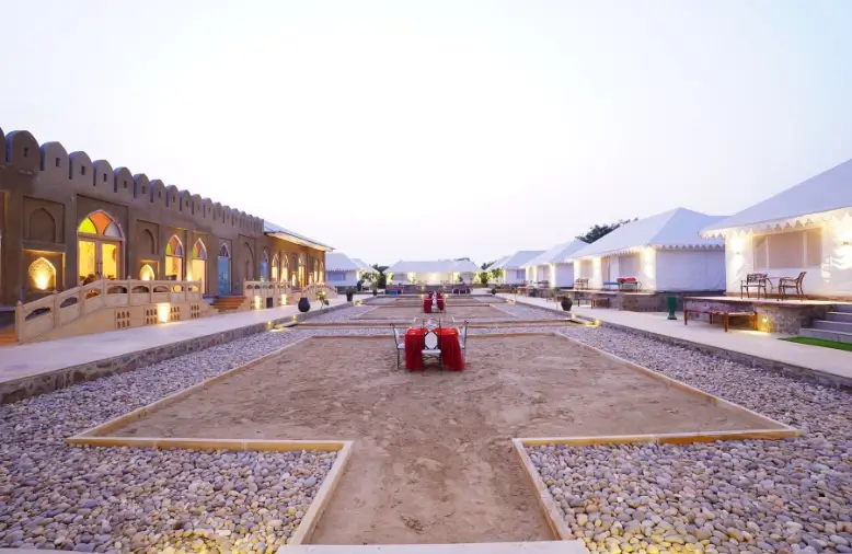Highness Desert Camp at dusk